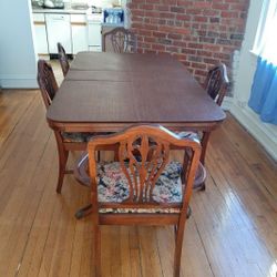 Dining Table with 6 Chairs (1 Head Chair And 5 Other Chairs)