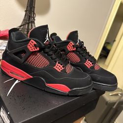 Jordan 4’s Red Thunder 
