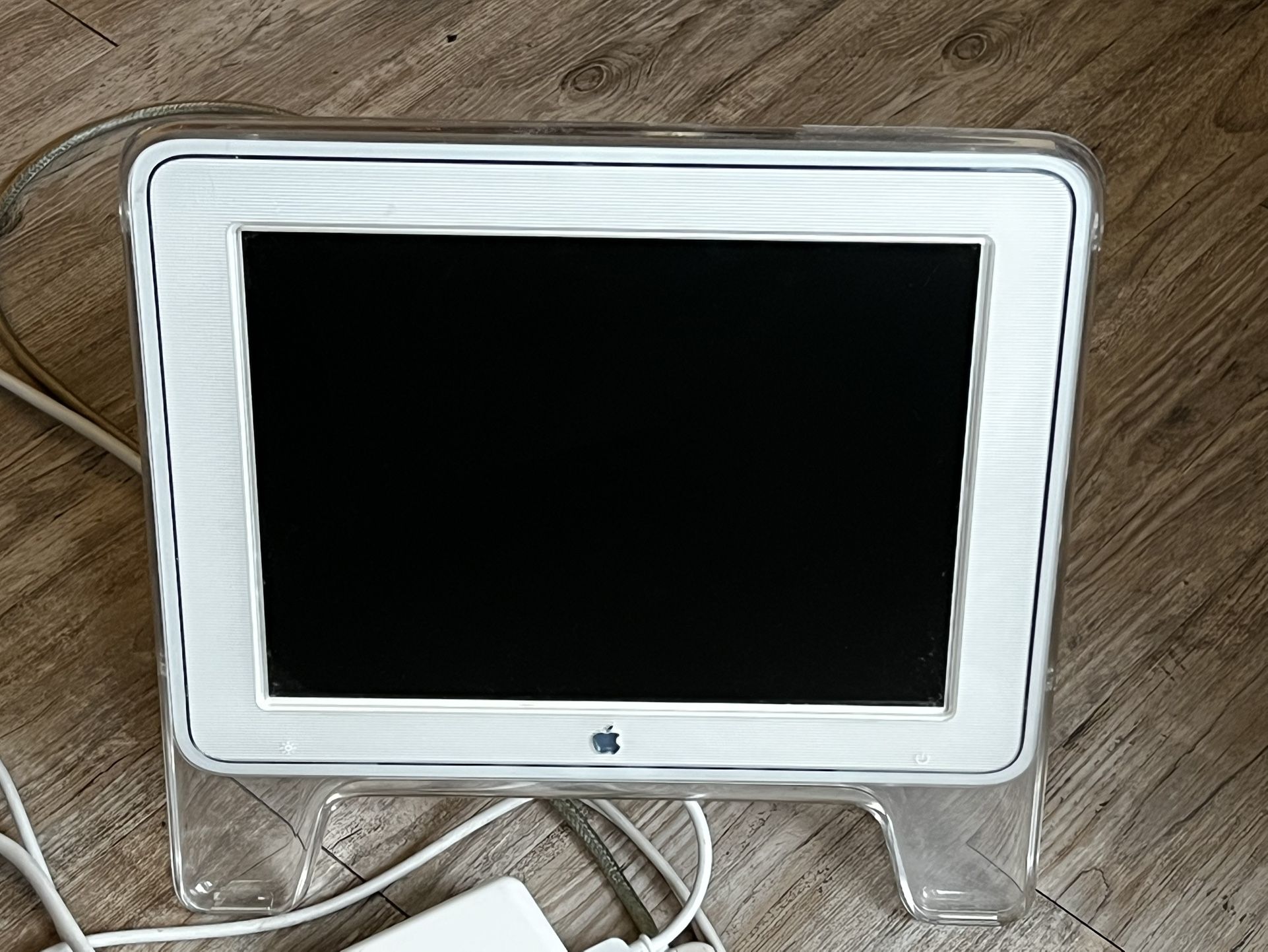 Apple 15 Inch Studio Display