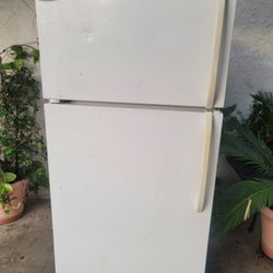 Refrigerator/Freezer