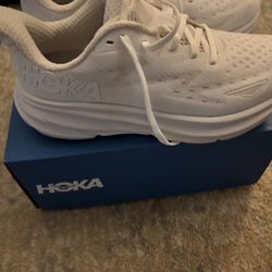 Women’s Hoka Clifton 9,  size 7.5W