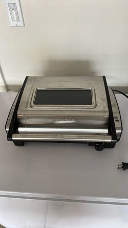 Hamilton Beach electric indoor searing grill with lid window