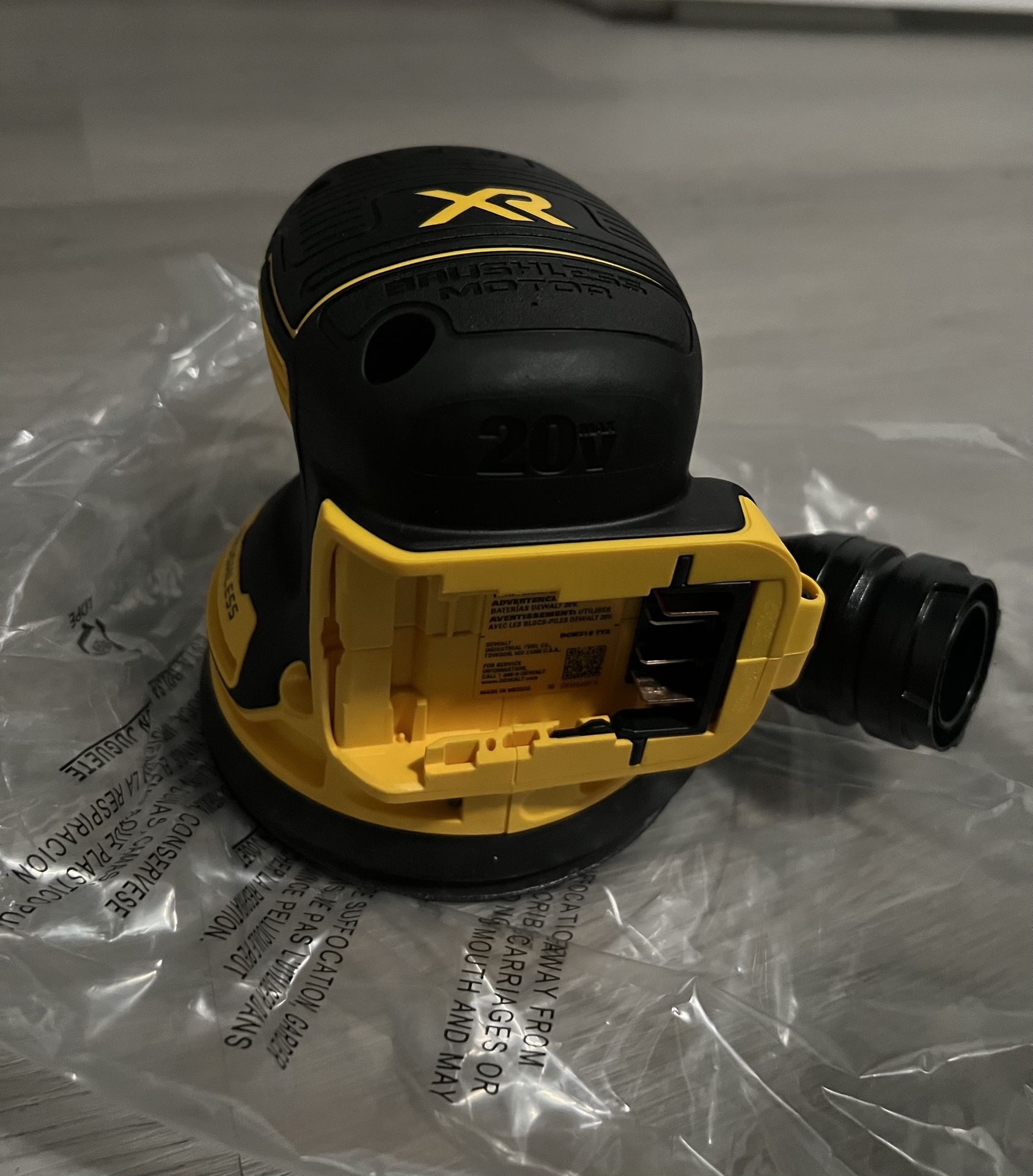Orbital Sander: DCW210