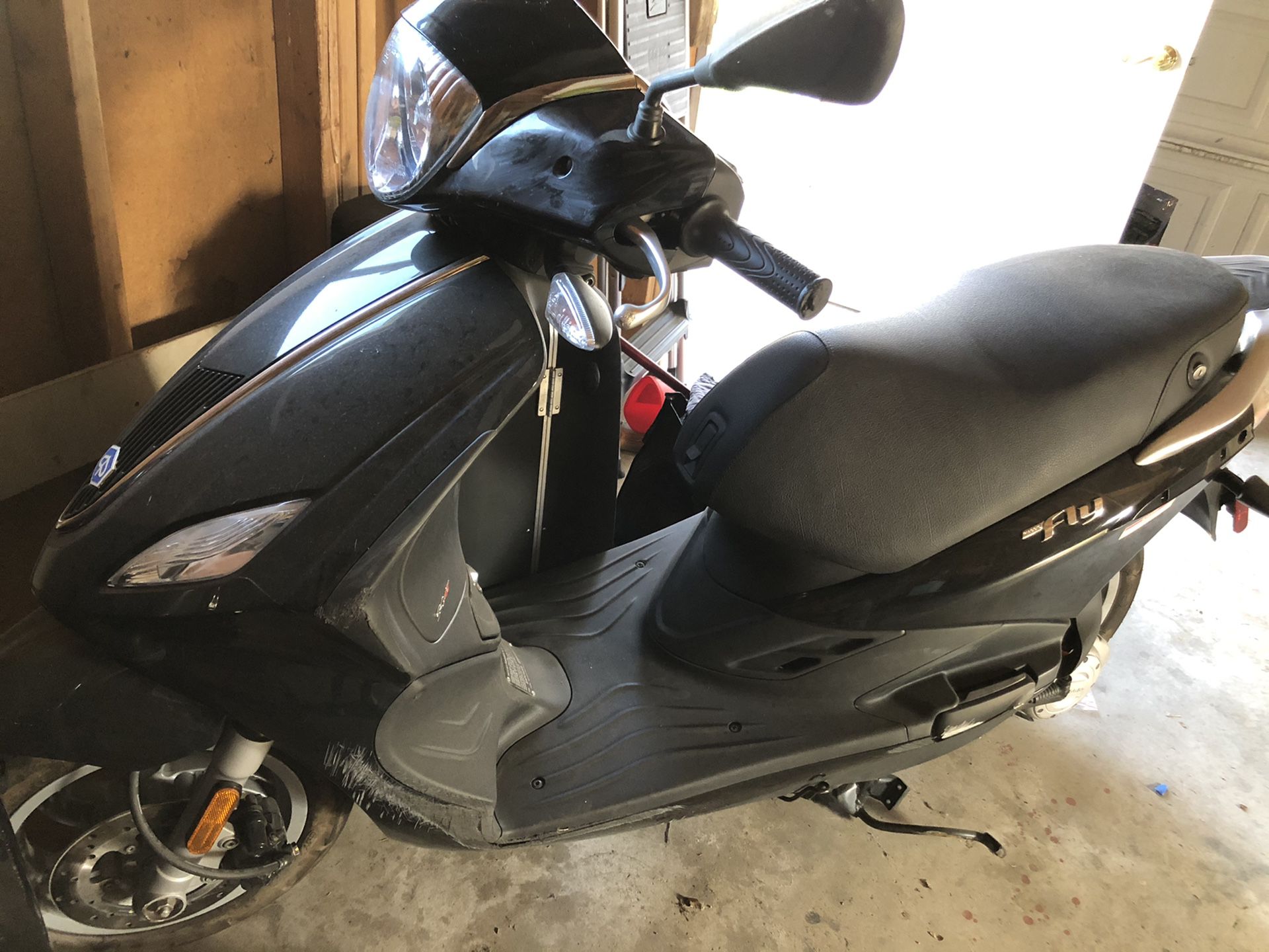 2016 Piaggio Fly Scooter Moped 50cc