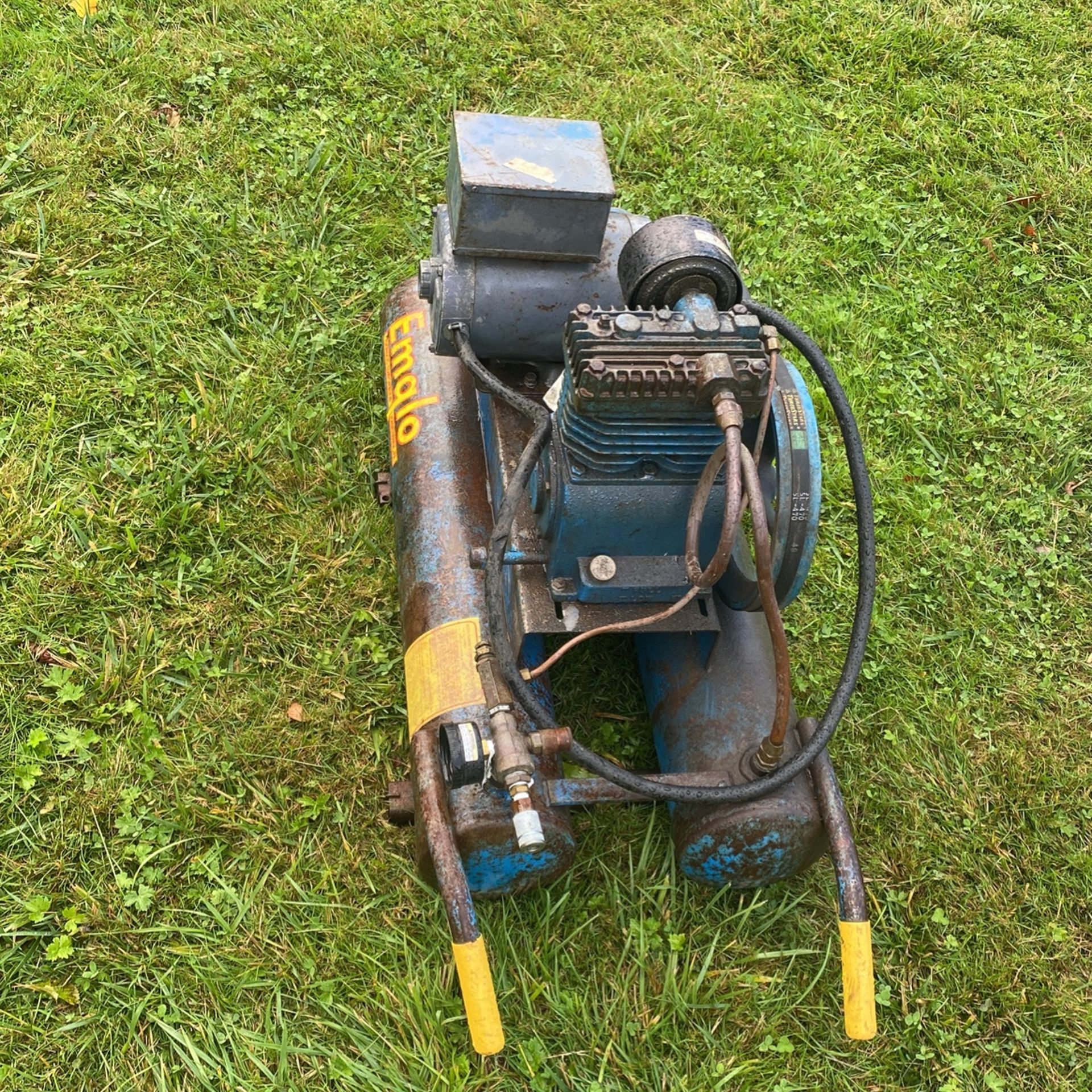 Air compressor