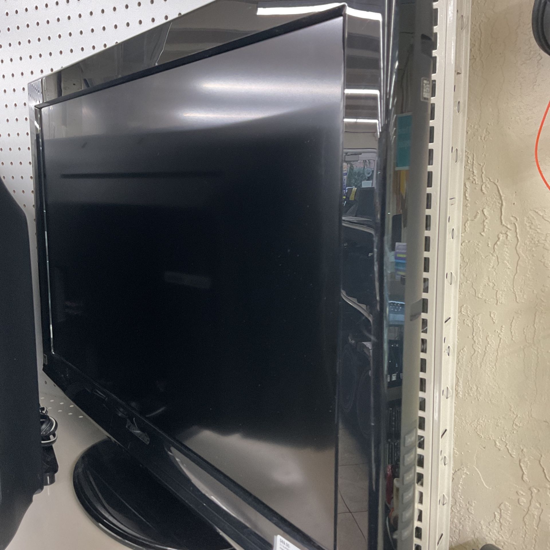 32” PANASONIC FLAT SCREEN TV