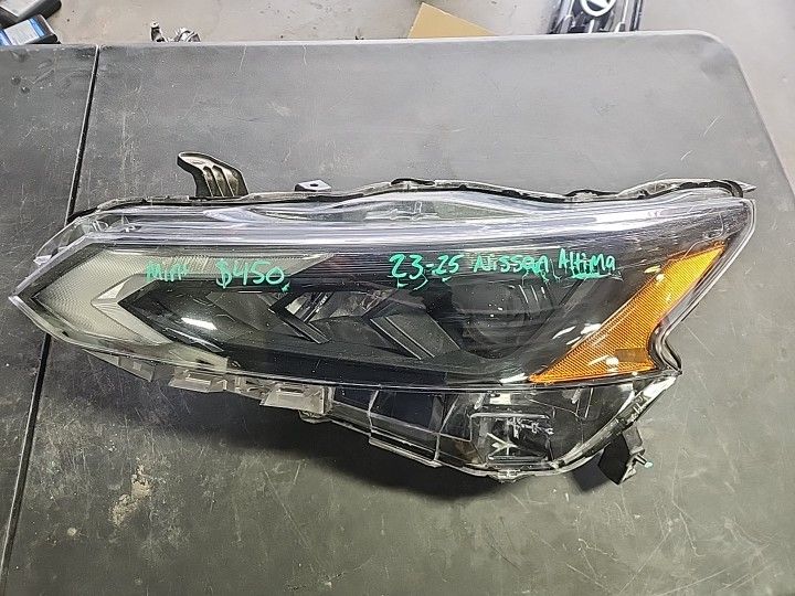 Nissan Altima Headlight Driver Left Side Mint 2023 2024 2025 Part $450