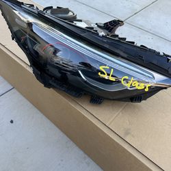 2021 2022 2023 Mercedes Benz SL class headlight right side
