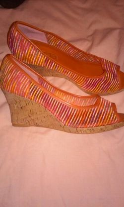 Women's wedges.8M