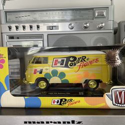 M2 Hurst Flower Power VW Delivery Van Chase