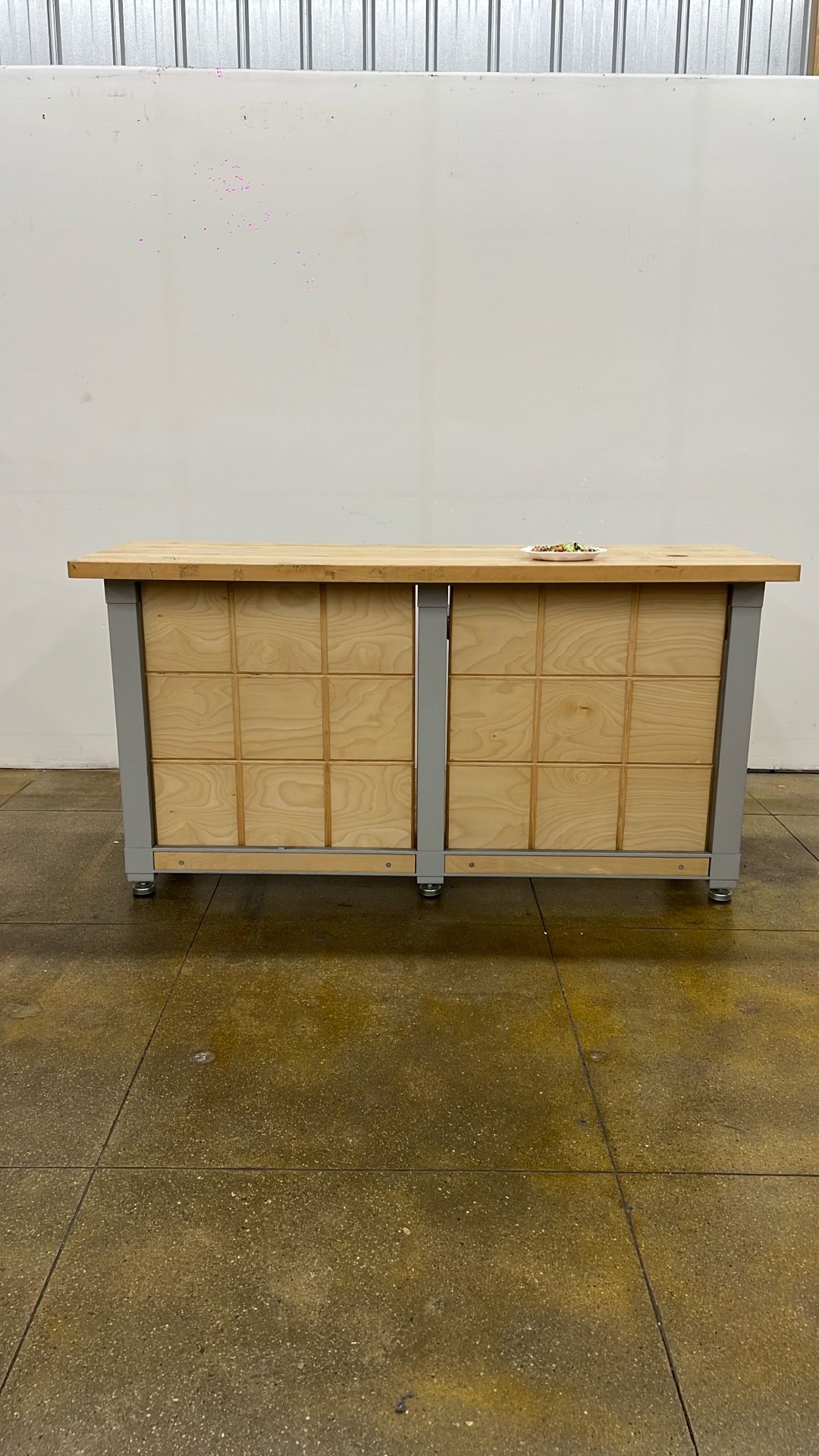 Work bench 24 width x 72 length x 38 height - tacos not included