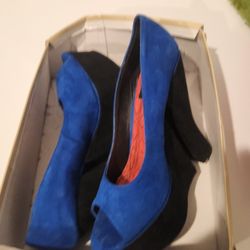 Cute Blue Heels. Good As New!
