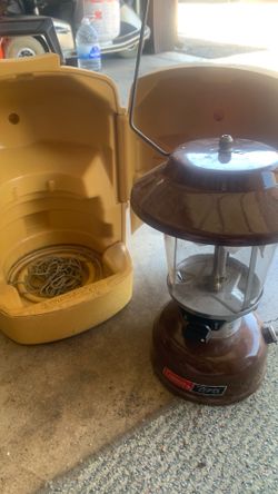 1978 Brown Coleman Lantern Model 275 with a Yellow Case