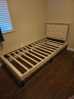 Twin Size Wood Bedframe