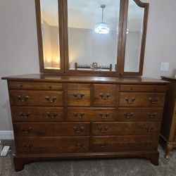 Keller Solid Oak Triple Dresser and Trifold Mirror
