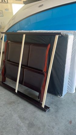Full size bed
