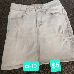 SZ 10 GIRLS SKIRT