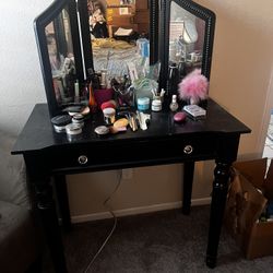Make Up Vanity 