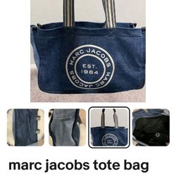 MARC JACOBS LARGE DENIM TOTE- NEVER USED- NEED NEW HOME- PERFECT FOR JEANS/ BEACH & TRAVEL💞💞💞💞💞