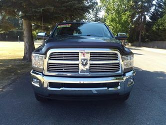 2012 Ram 2500 Laramie mega cab 4-wheel drive low miles