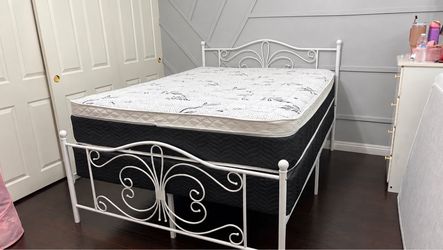 NEW! Boxspring queen size mattress