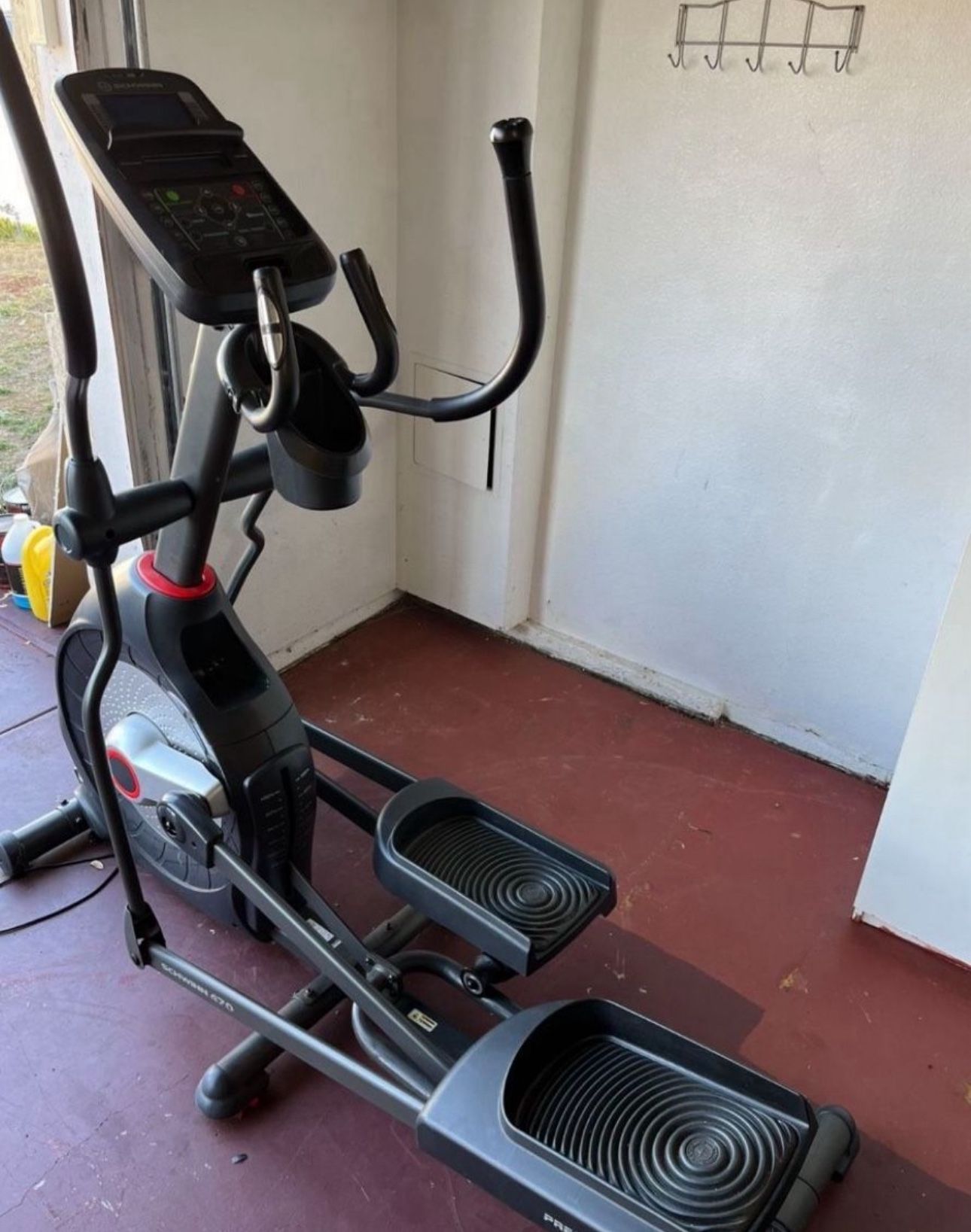 Schwinn 430 Elliptical Machine