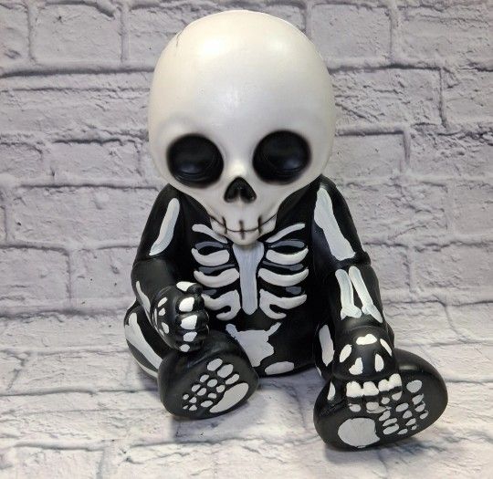 HALLOWEEN SKELETON DISPLAY