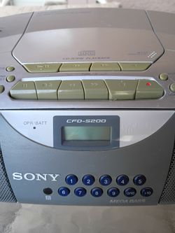 Vintage Sony CFD-S200 Portable Boombox (CD / Radio / Cassette)