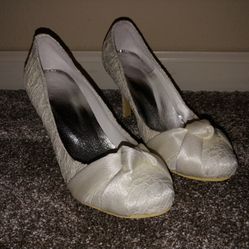 Womens Stiletto High Heel Ivory Satin Evening Party Bridal Wedding Knot Shoes 8 M

