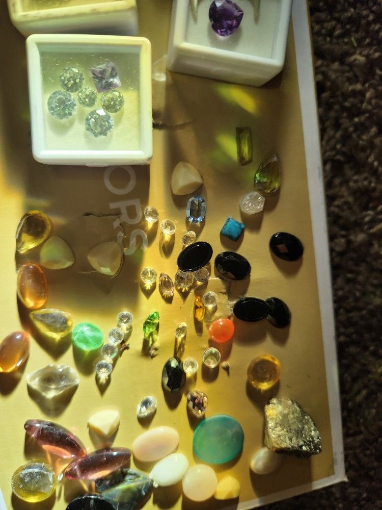 Gem Stones !!!!! Diamonds, Opal, Rubies And More- Variety Of Different Gems