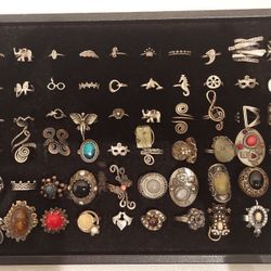 LOT'S RINGS 💍( $3-$5 ) JUST DOWNSIZING!!