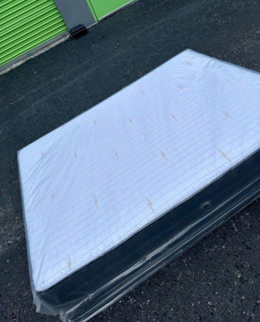 Queen Size Mattress Regular With New Box spring Colchones Nuevos 