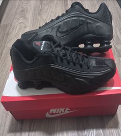 Nike Shox R4