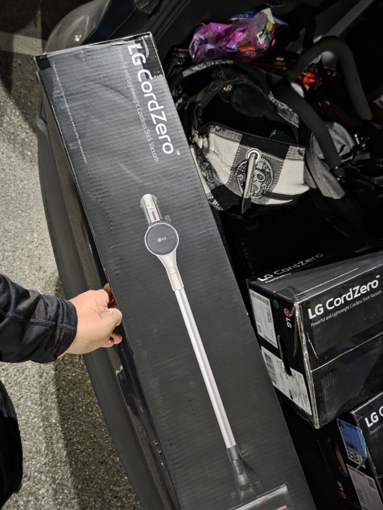 LG CordZero Cordless Stick Vacuum Cleaner (Convertible to Handheld)