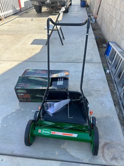 Shop Scotts 20 in. Manual Walk Behind Reel Lawn Mower, Includes Grass Catcher Questions & A