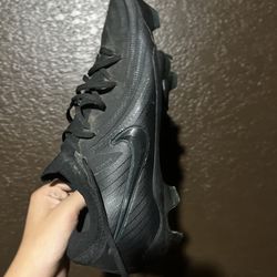 Nike phantoms pro size 9