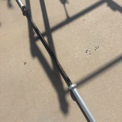 The rogue Ohio barbell and clips  250 firm