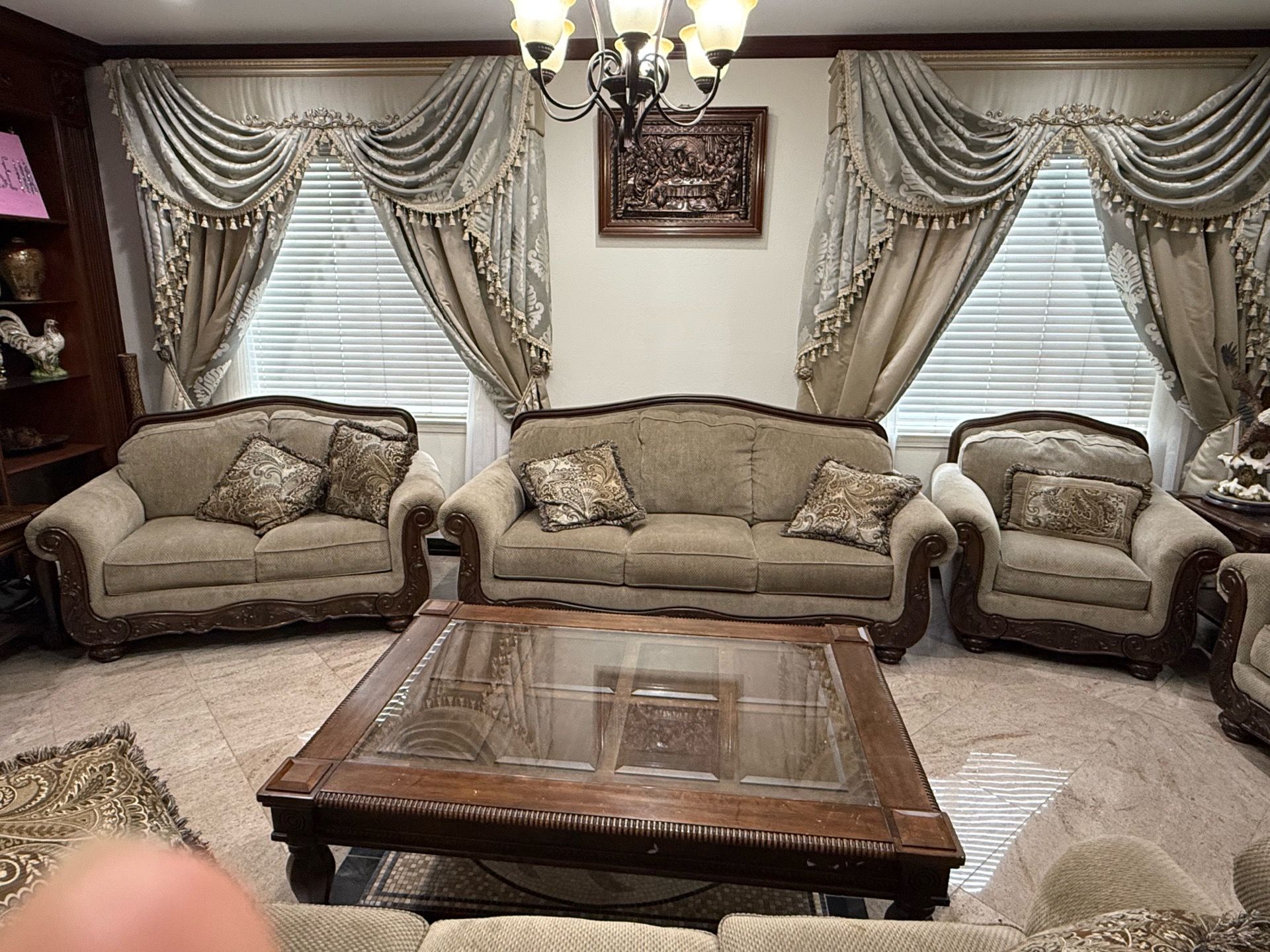 6- pieces sofa set with 2 seater sofa & 2 loveseat & 2 single sofa