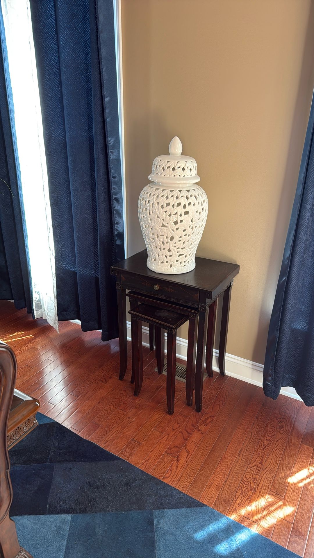 3 little table