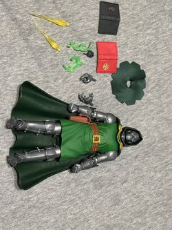 MARVEL LEGENDS DR DOOM FIGURE           SEND ME YOUR OFFERS