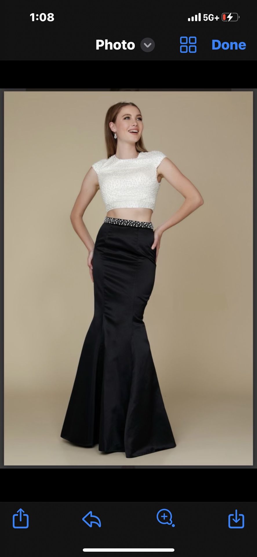 BEAUTIFUL BLACK/IVORY FORMAL GOWN