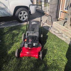 Lawnmower lawn mower