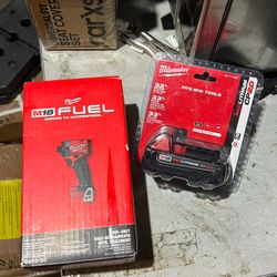 Milwaukee Impact / Battery 