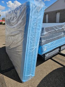 All Mattresses & Boxspring On Clearance Queen King Full Twin!! We Deliver!