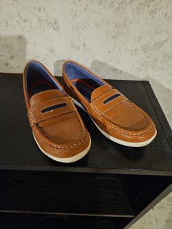 Tommy Hilfiger Size 6 Kids Loafer