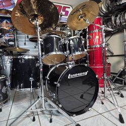 L.u.d.w.i.g Complete Drum Set  !! $420 Or Best Offer !!