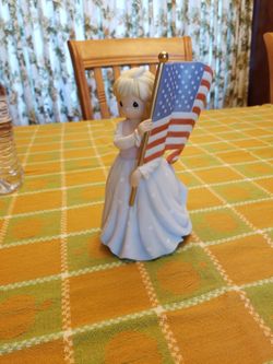 Vintage Precious Moments Figurine