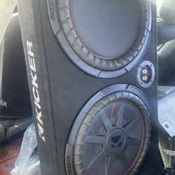 Kicker Comp 12 Rt And Amplifier Bundle 