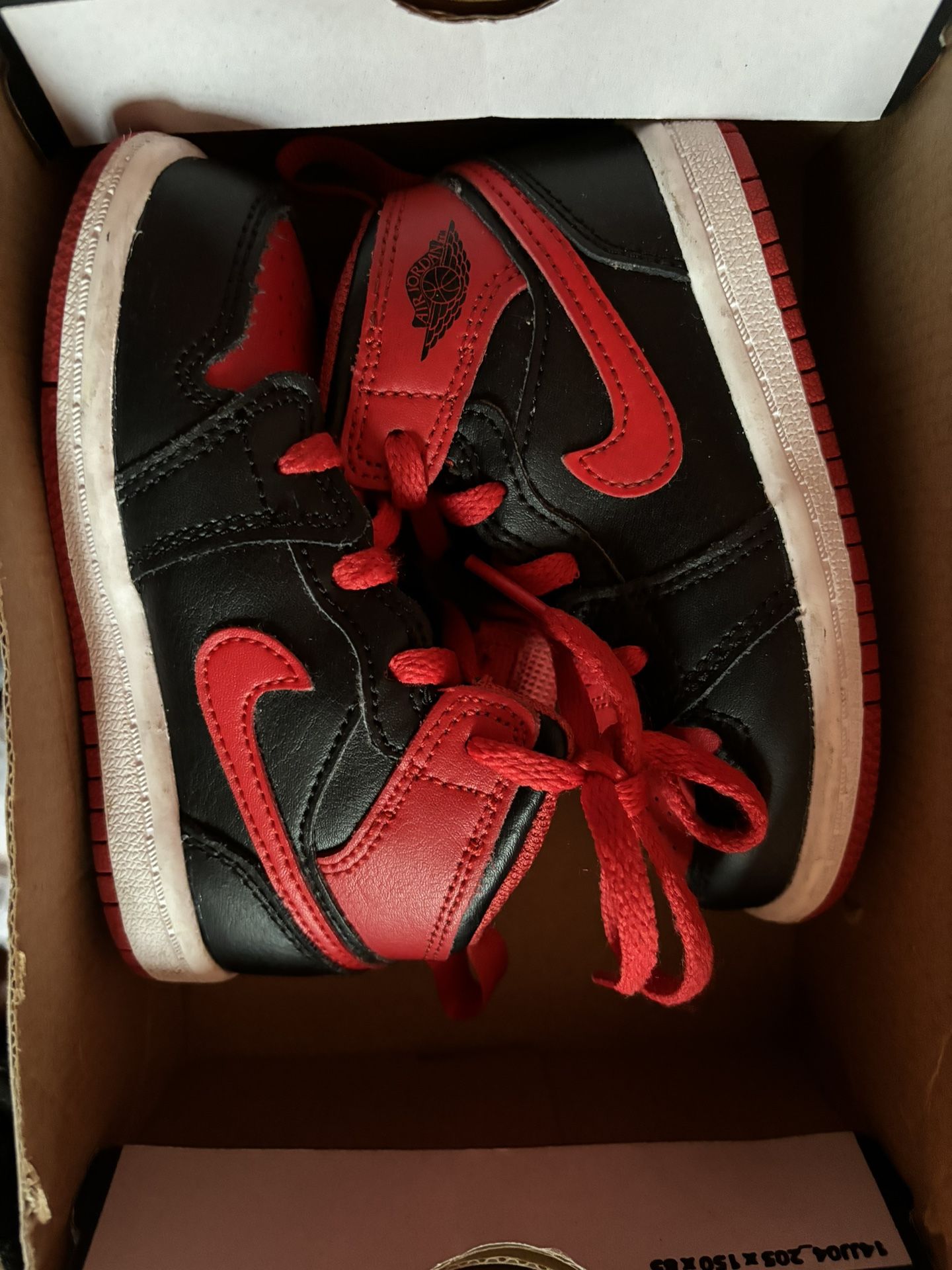 Jordan 1 Mid
