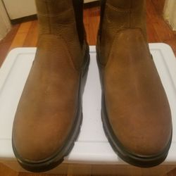 Cat Chelsea boot. Size 10.5